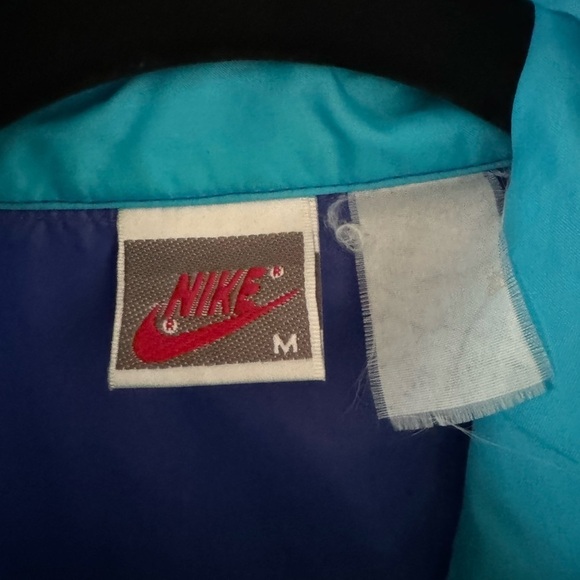 Vintage Nike 90s Windbreaker Activewear Workout Jacket, Excellent Condition - Picture 8 of 8